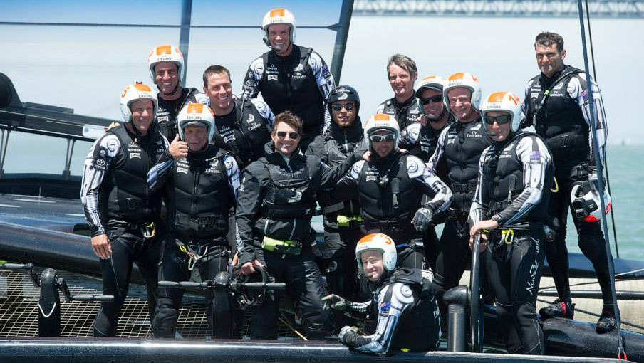 Tom-cruise-with-team-new-zealand